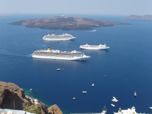 Caldera cruiseships